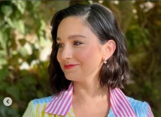 Molly Ephraim Phone Number