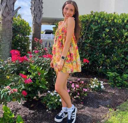 Vlogger and TikTok Star Noelle Kate Net Worth