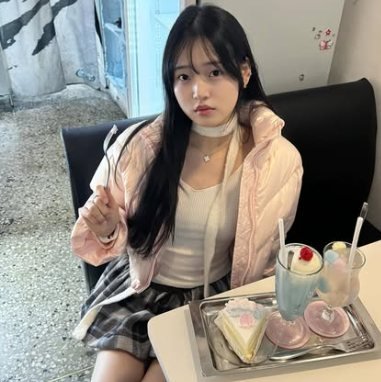 Lifestyle & Fashion YouTuber Saranghoe Net Worth