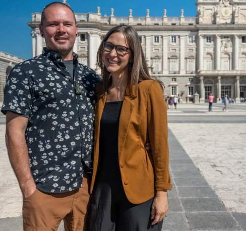 Liz and Dennis (Eat See TV) Earnings