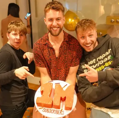 Adventure YouTuber Dara Tah