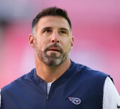 American Football Coach Mike Vrabel
